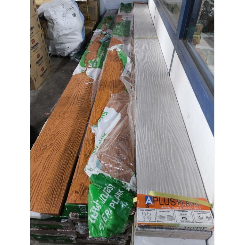 TERLARIS lisplang pagar motof kayu / Papan pagar  motif kayu / lisplang motif kayu