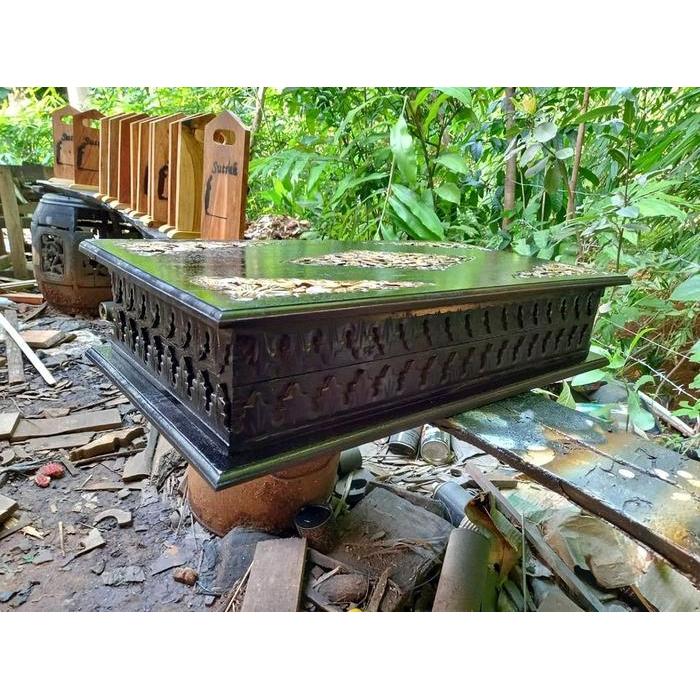 kotak keris isi 1 ukiran batik sogan dari jati finishing melamin bk Kriss sengkelat majapahit matara