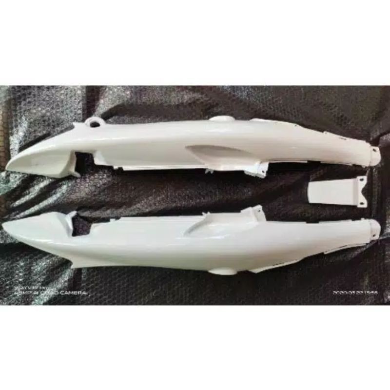 COD Gratis OngkirBody Jupiter Z lama putih / Cover body Jupiter Z lama warna putih  MOTOR
