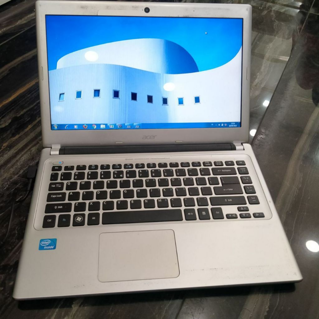 Laptop Acer Aspire V5-431 Intel Celeron 1017U Ram 4Gb Hdd 320Gb Slim Mulus Siap Pakai