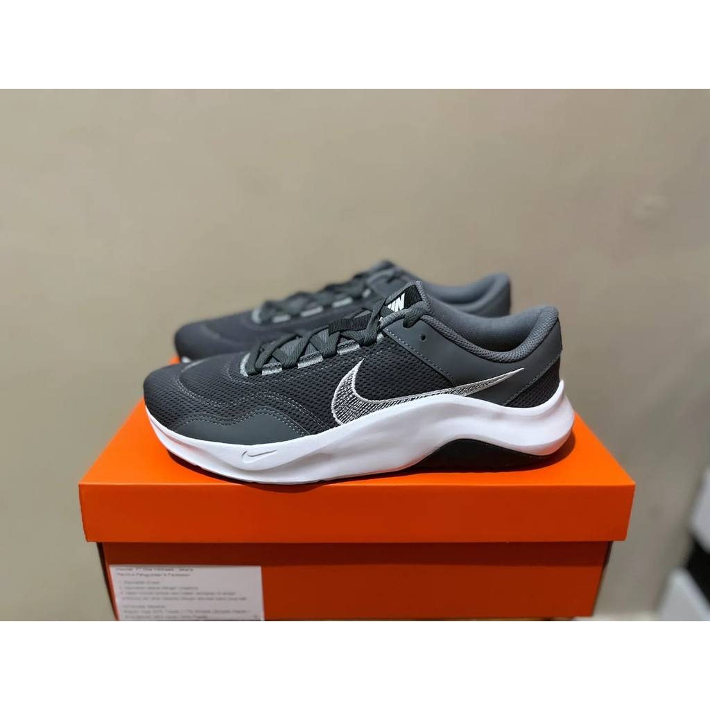 [BNIB] RUNNING SHOES NIKE LEGEND ESSENTIAL 3 -  DM1120 002