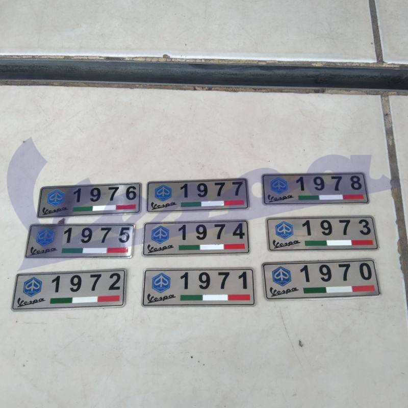 Emblem taun vespa 1970 - 1979 vespa super sprint pts special 90