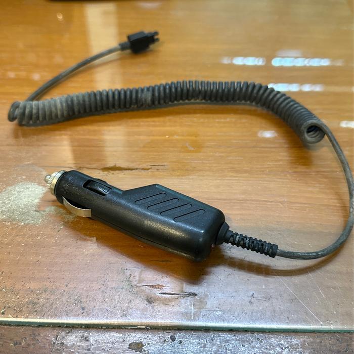 Car charger Casan mobil HP Jadul Ericsson PASSS