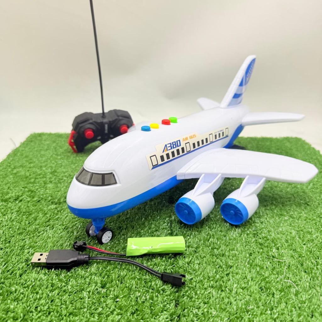 MIRACLEONLINESHOP - MAINAN PESAWAT REMOTE CONTROL MUSIK DAN LAMPU BATERAI CAS