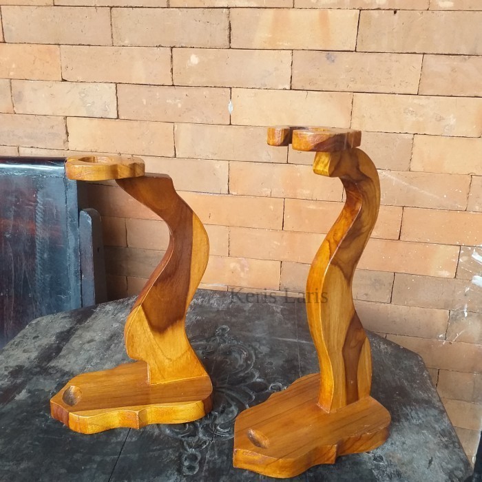 dudukan keris KL1 SW8