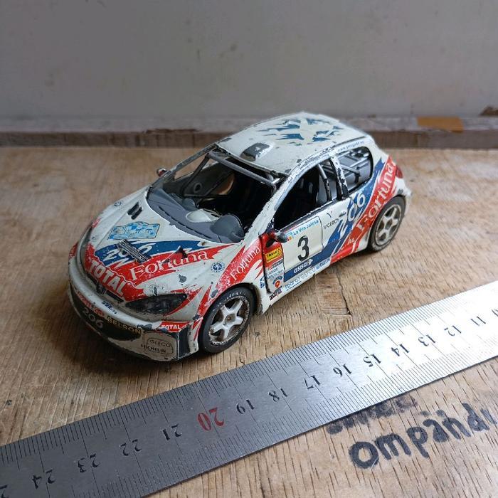 diecast saico 1/32 mobil Peugeot WRC Dcast