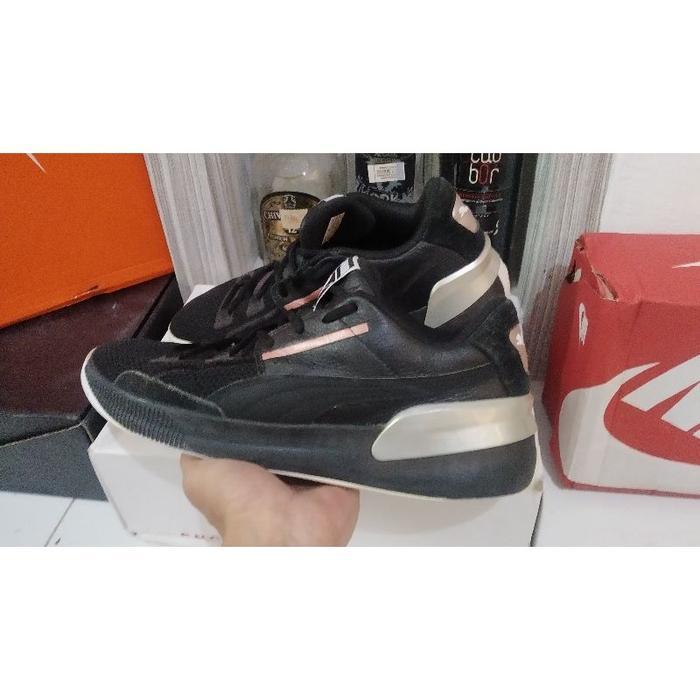 sepatu puma clyde second