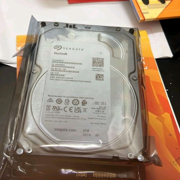 hardisk seagate skyhawk 4tb- DHI