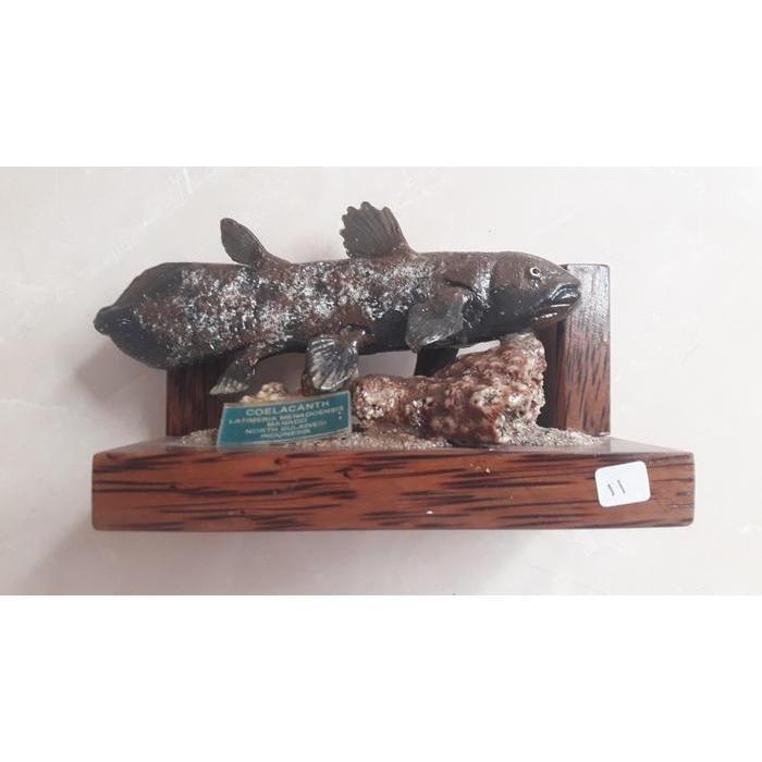 ASLI PATUNG KERAMIK RARE  IKAN PURBA COELACANTH No 11