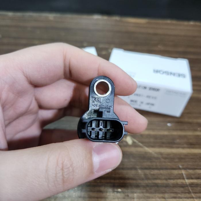 Sensor CKP CMP Nissan Teana J31 Depan Bawah Hitachi PASSS
