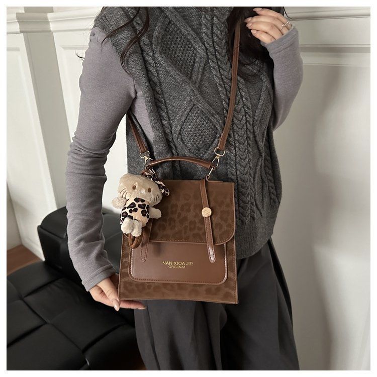 2026 Commuter Kapasitas Besar Ransel Retro Crossbody Tas Fashion Serbaguna Tas Ransel Perguruan Keci