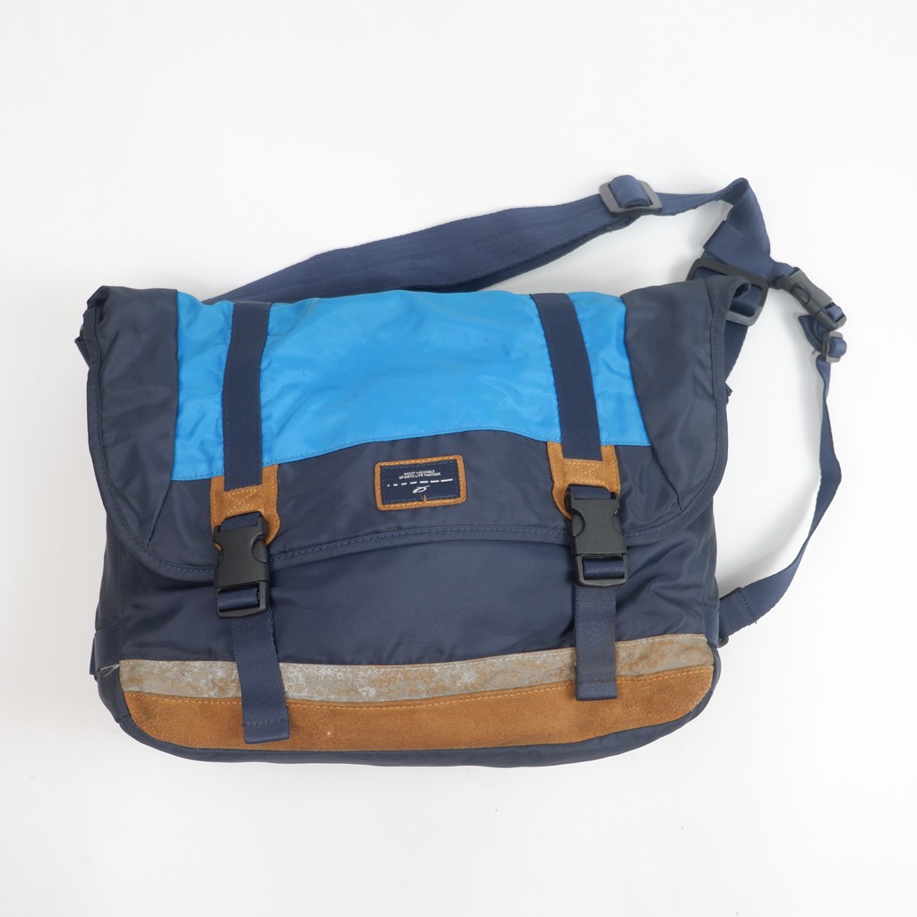 Prospecs Messenger Bag Buckle Strap Casual Shoulder Bag Lightweight Preloved