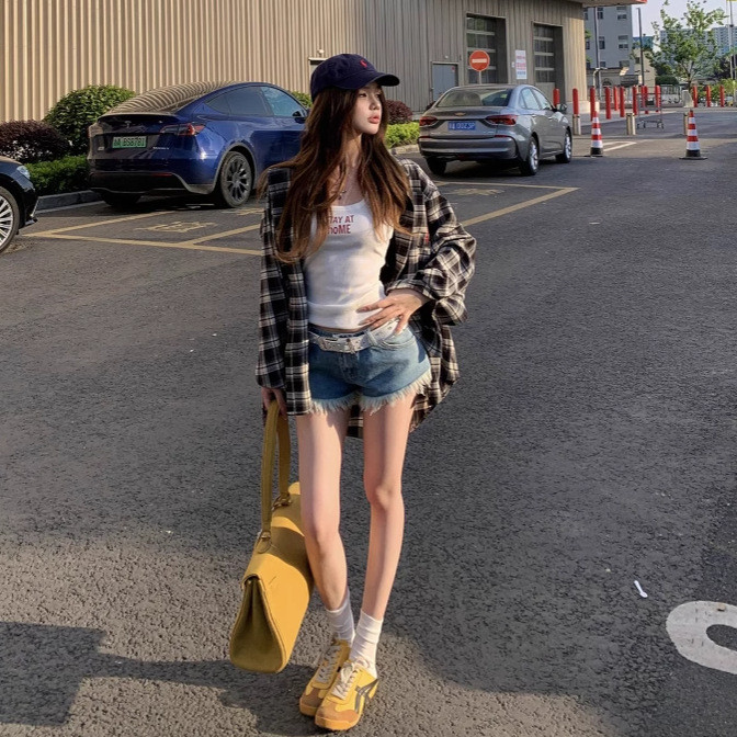 Jeans Celana Pendek A-line Kemeja Kotak-kotak Wanita Rompi Leher Pembalap Set Tiga Potong