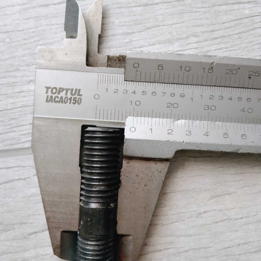 BAUT TANAM KUNCI 14 10x10 DRAT BAUT TANAM KUNCI 14 10x10 DRAT