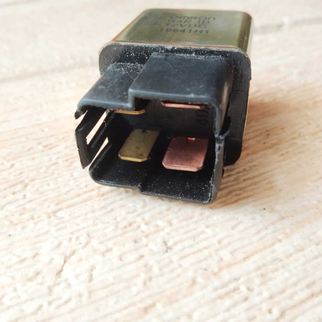 BENDIK SWITCH STATER MOTOR MOTOR KARISMA /COD