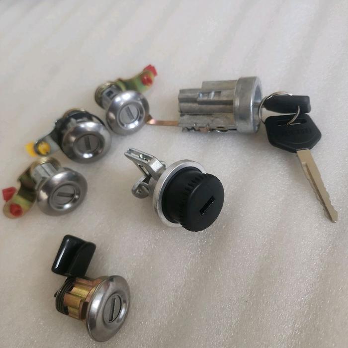 Kunci kontak pintu laci set  Toyota Kijang super Grand Minivan minibus TERLARIS