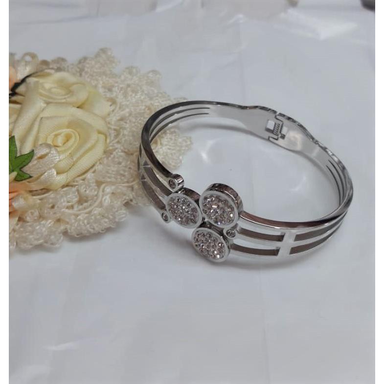 Gelang titanium permata bulat warna silver