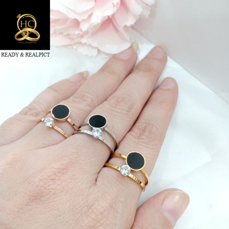 cincin titanium 1set=2pcs bulat mata hitam