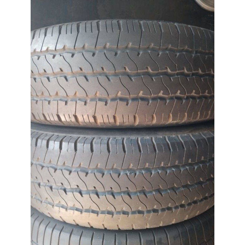 Ban mobil bekas ukuran 225 75 R16 ban mobil tubles