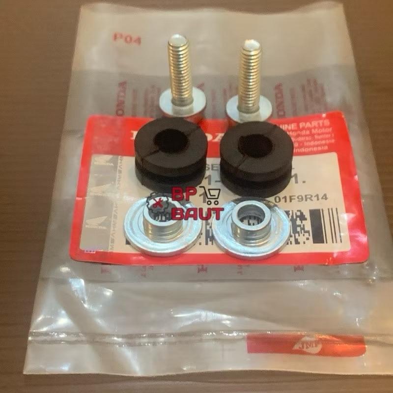 knalpot  indonesia ￼2 PCS/SET KARET BAUT TUTUP COVER/TAMENG KNALPOT MOTOR HONDA SEMUA MATIC/BAUT RIN