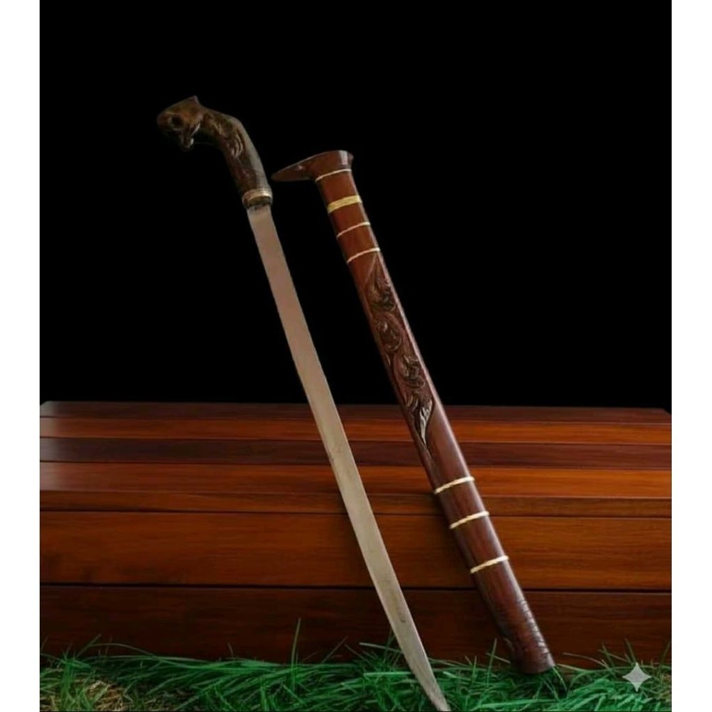 Golok gobang macan Baja Tempa dengan Gagang Kayu Ukir dan Sarung Kayu Motif Klasik
