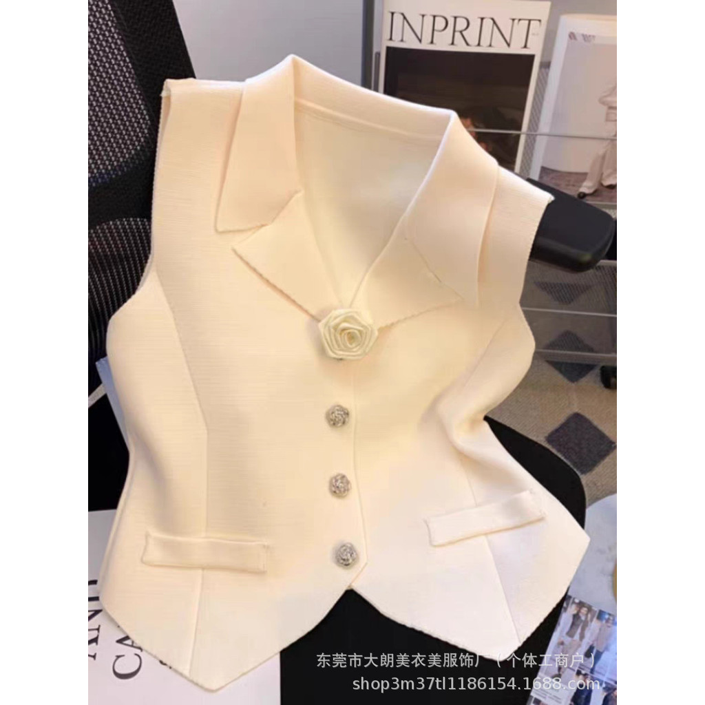 Rompi Blazer Pendek Tanpa Lengan Gaya Chanel Kecil dengan Desain Musim Panas dan Bunga di Dada yang 