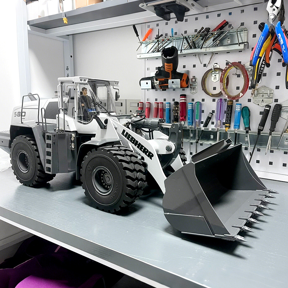 RC Loader 580 1/14 Hydraulic RC Loader Metal Model RTR Rao Remote Control with Light and Sound Syste