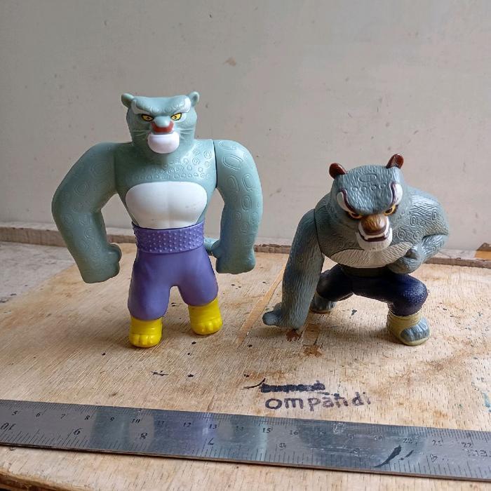 2 pcs figure action kungfu panda lucu Dcast