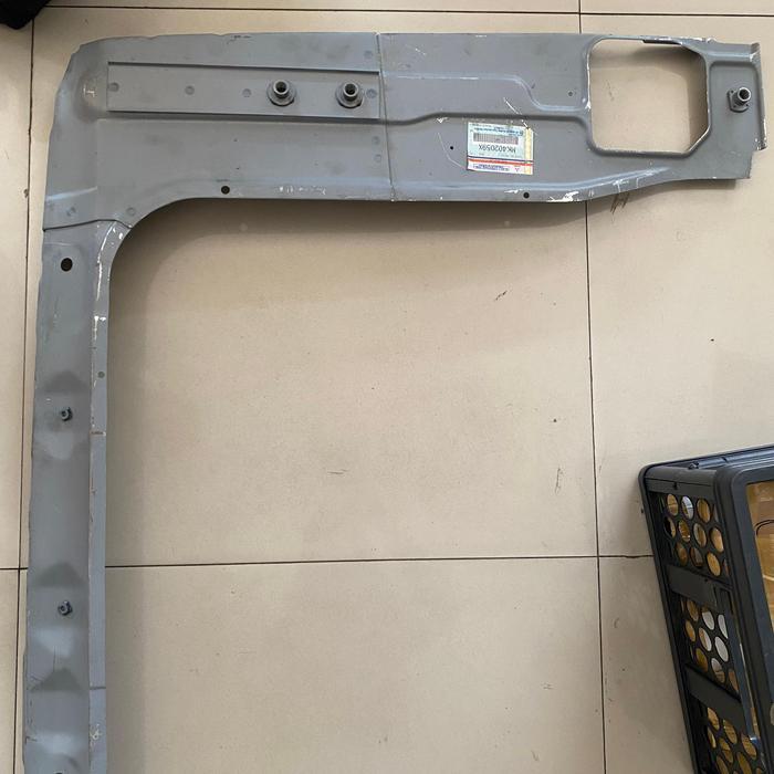 Pilar belakang Mitsubishi Colt diesel Canter Ps125 (bagian dalam) - kanan 402060 PASS