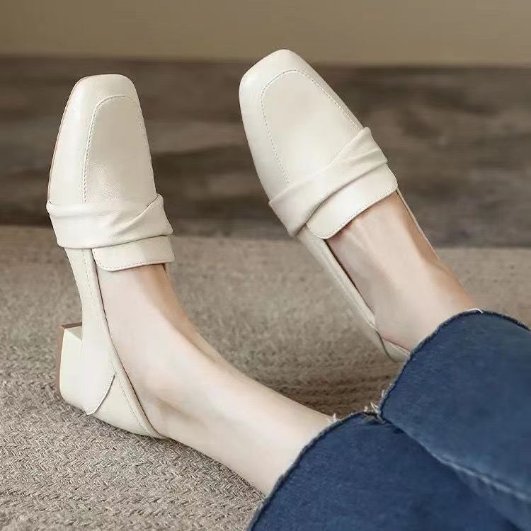 Loafers, high-heeled shoes, chunky-heeled shoes, mid-heel shoes, small leather shoes