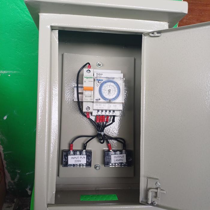 Panel Lampu PJU Otomatis Panel Timer Theben Otomatis