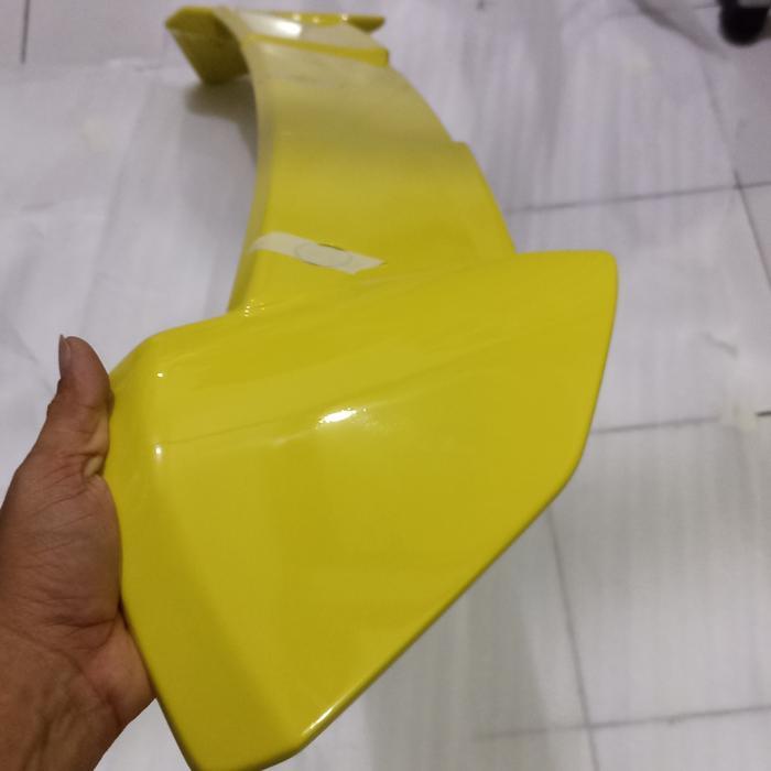 spoiler ayla 2023,2024,2025 kusus yg belum ada spoiler bawaan plus lampu rem