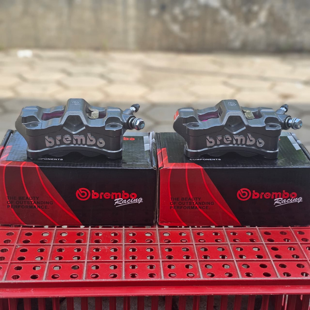 Kaliper Brembo M7 4P Universal Motor Kaliper Brembo M7 4piston Universal Motor