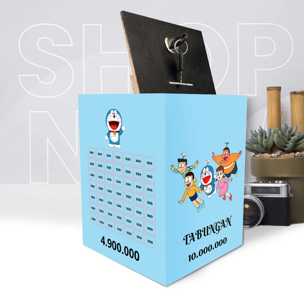 Celengan Karakter Doraemon Kotak Tabungan Target 10 Juta 20 Juta 30 Juta MDF Ukuran 15x20 cm