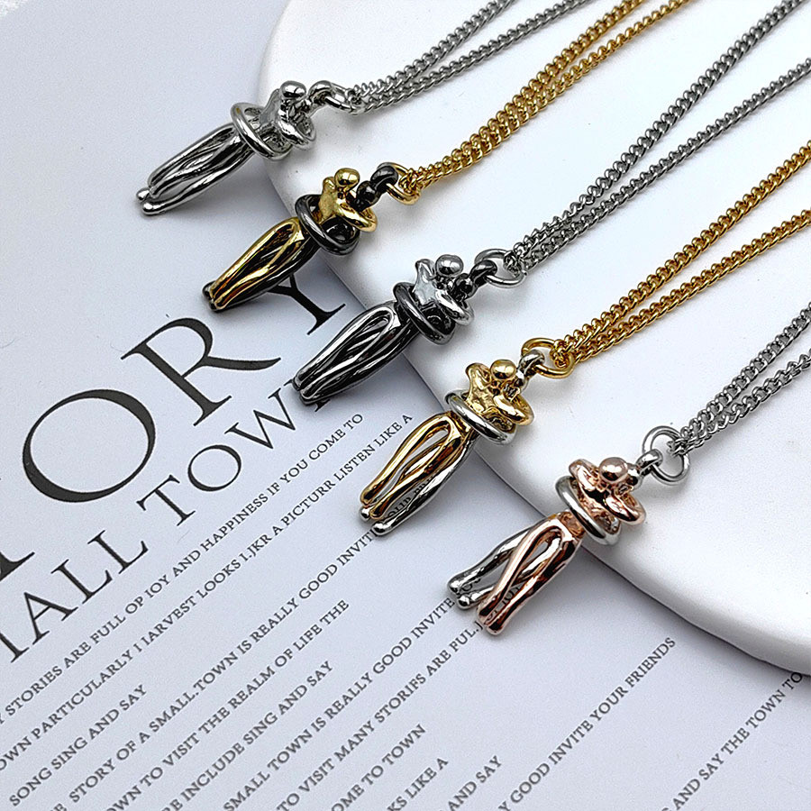 New Creative Couple Embrace Necklace Women's Fashion Collarbone ain Passionate Couple Necklace Decor