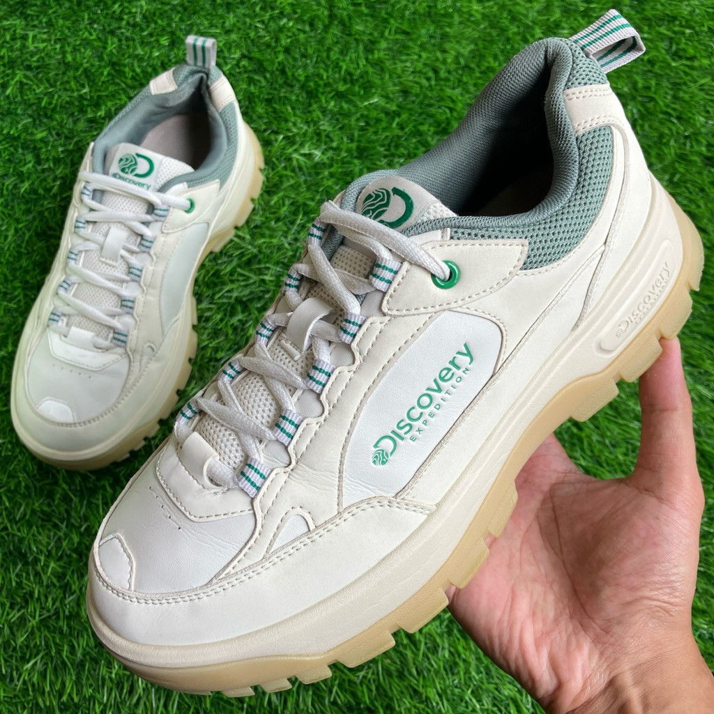 Discovery Expedition Brick sneakers shoes ukuran 40,5