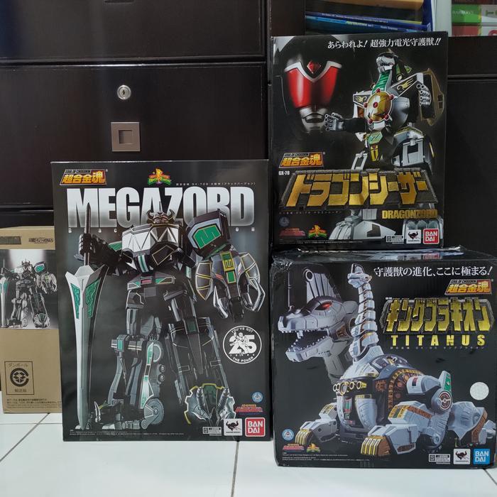 Soul of Chogokin Megazord Dragonzord Titanus