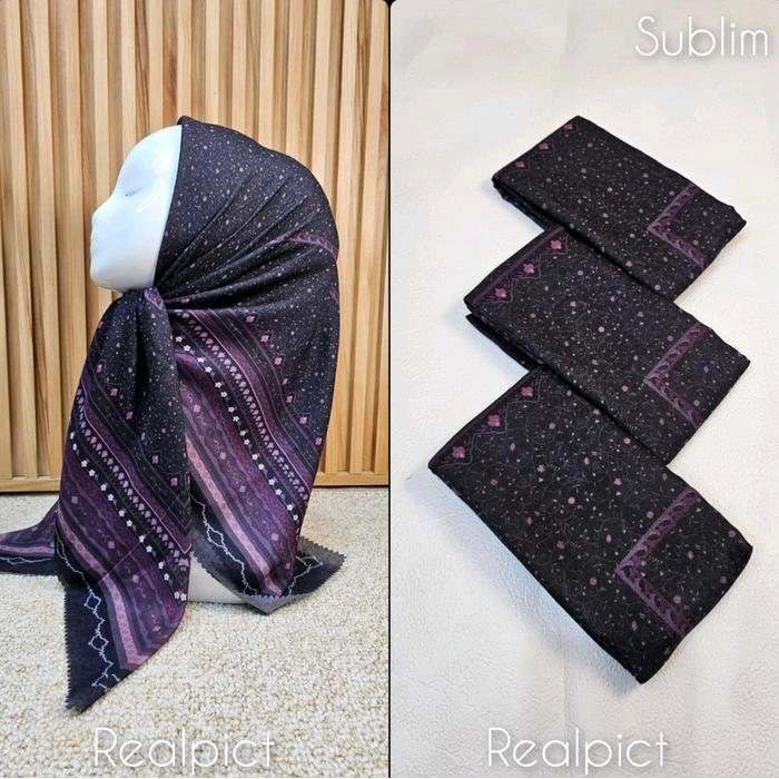 HIJAB SEGI EMPAT VOAL MOTIF BUNGA KECIL UNGU PLUM LIS PULE