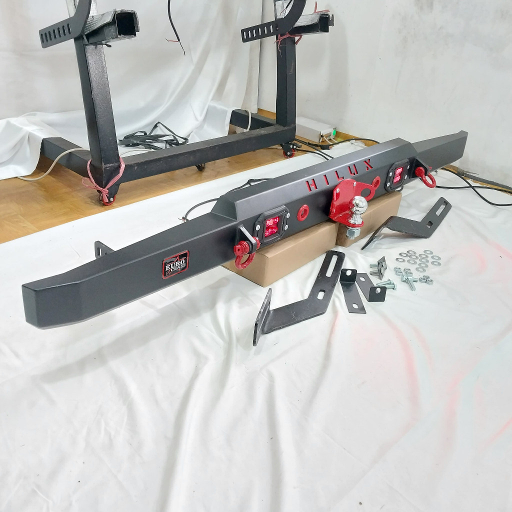 Towing Pengaman Bumper Belakang Mobil Hilux Emboss