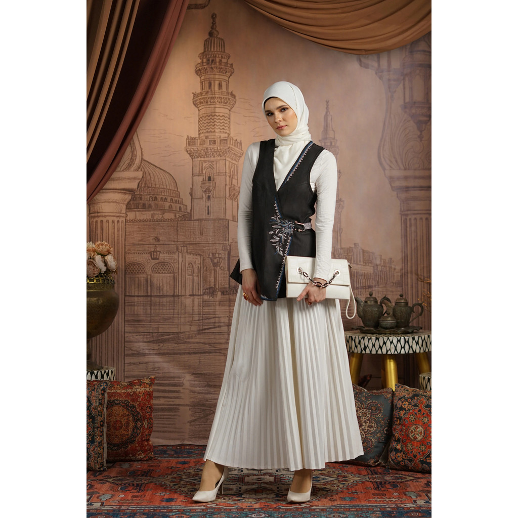 Tuneeca Rompi Black / Hitam Kanza -TH-0226101