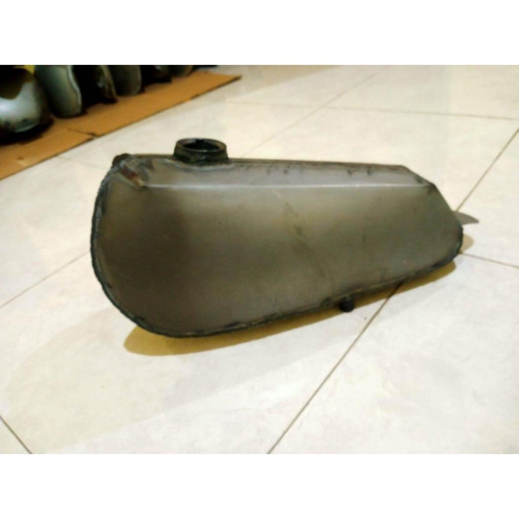 [GM] Tangki custom DT trail jadul MOTOR CUSTOM Tangki motor Tangki Motor Custom Mentah Bahan Plat Ga