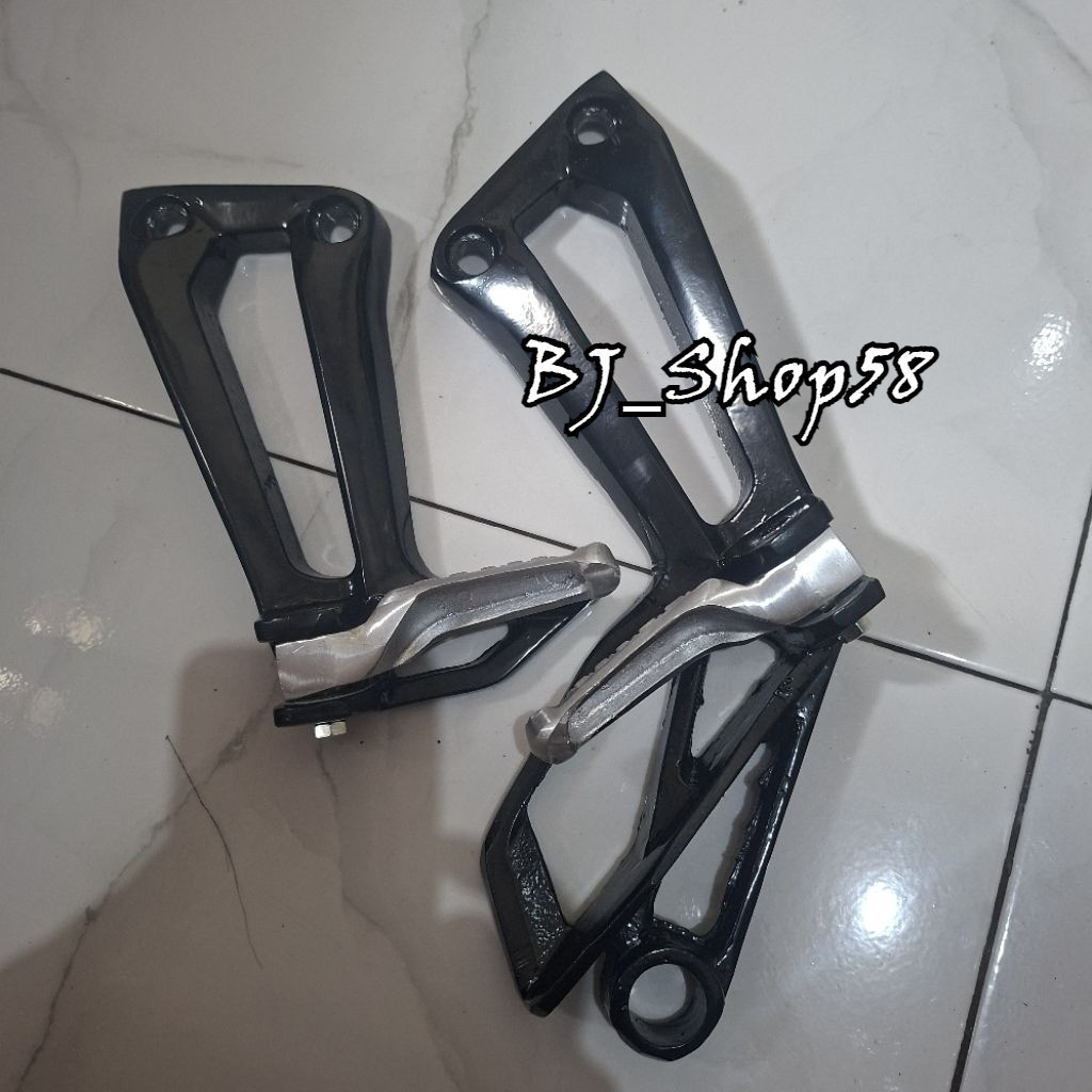 Footstep Step Belakang Yamaha Jupiter MX King 150 Set Step Ducati Thailand
