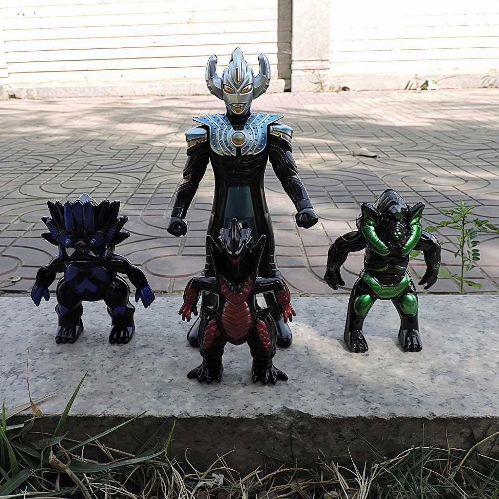 Action Figure Robot Ultraman Set 4 Karakter Monster Mainan Superhero Anak