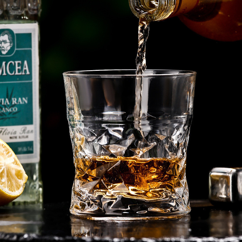 Gelas bir Whiskey gelas kristal gelas yang unik koktail kapasitas kopi 300ml