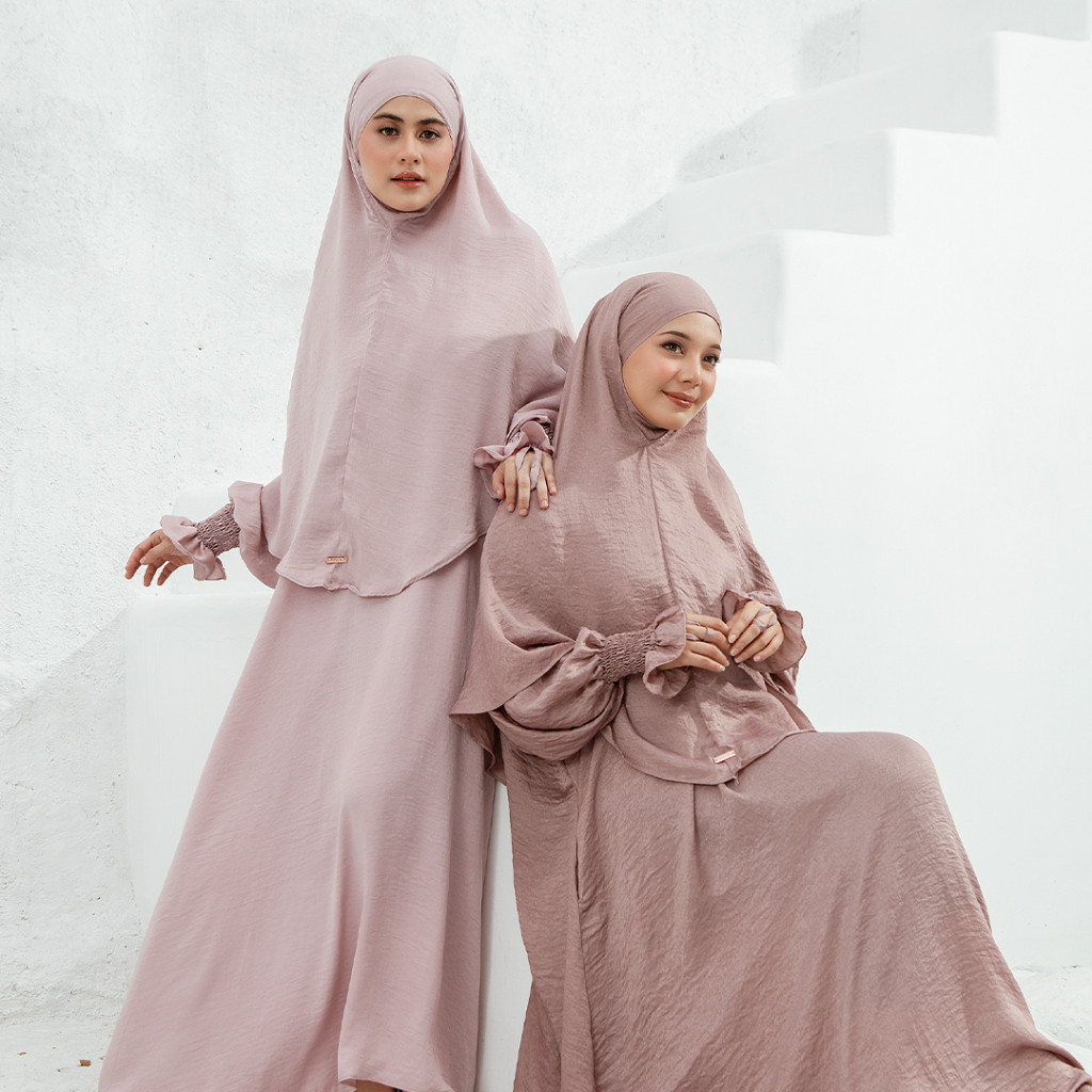 Lozy Hijab - Hanida Abaya Set (Abaya Set Khimar Haji dan Umrah Bahan Santorini Silk Premium)