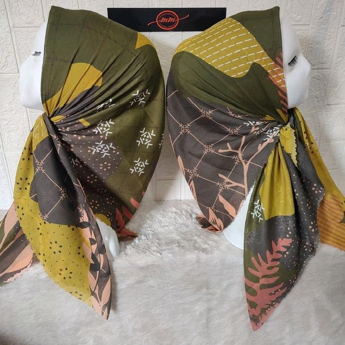 HIJAB SEGI EMPAT VOAL MOTIF HELLEN KUNING - -, -