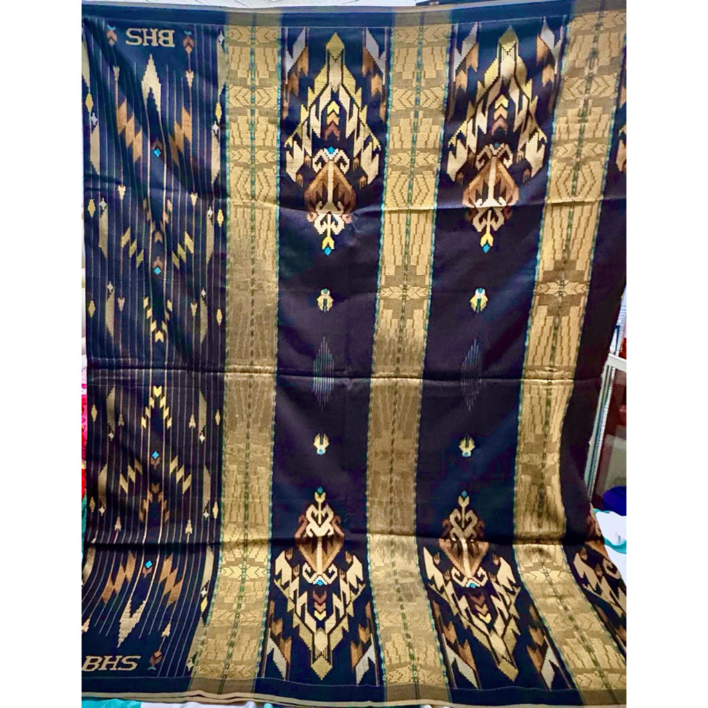 Ramadhan Sale  Sarung BHS SGE Full Sutra MAHKOTA JAWA Hitam Gold Limited