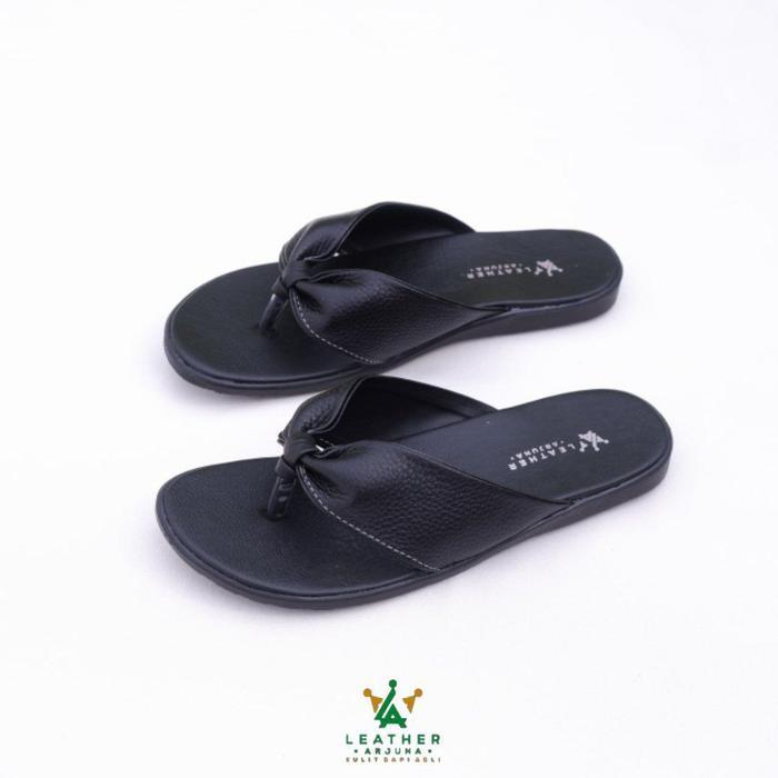 Sandal wanita Sandal Flat Leather Arjuna Sandal Oshin - Hitam, 36