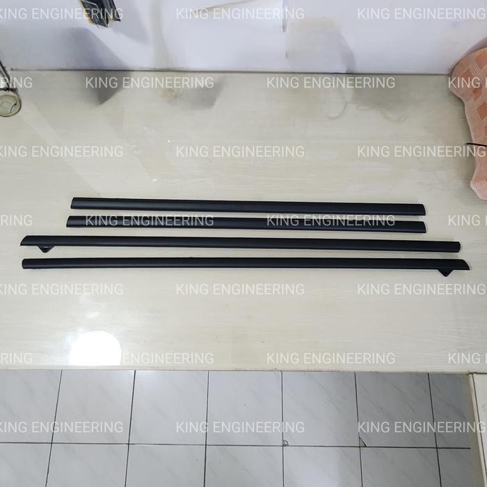 Pelipit Kaca Ford Fiesta 1 Set