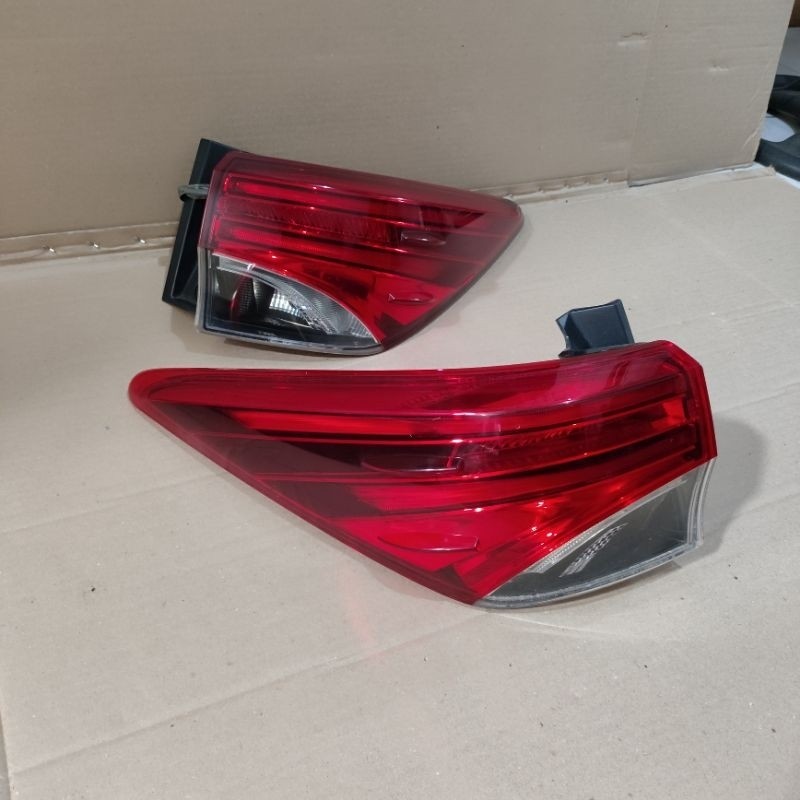 Mega sale stoplamp Toyota fortuner vrz lampu belakang fortuner vrz original
